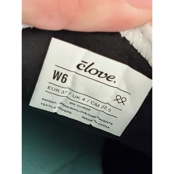 New! Clove Classic Brilliant White Nursing Slip On Sneakers - Size 6