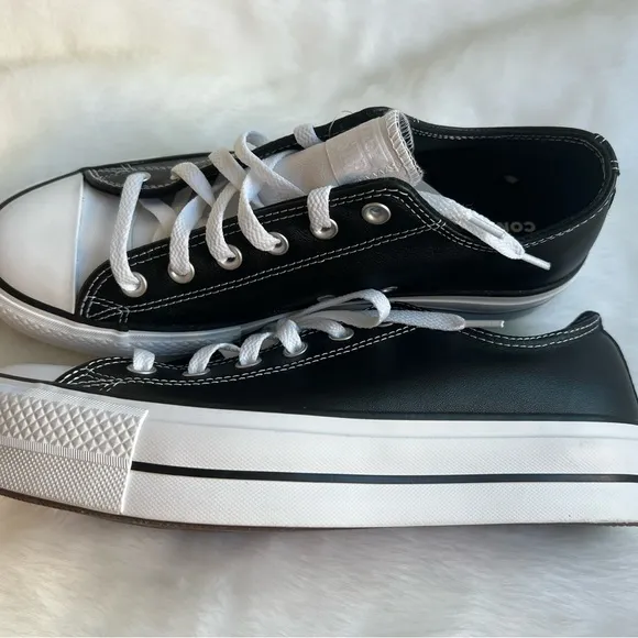 New! CONVERSE Chuck Taylor All Star Lift Platform Unisex Shoes. Black Leather