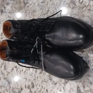 New Johnston &amp; Murphy Black Waterproof Leather XC4 MENS SZ 13 BOOTS