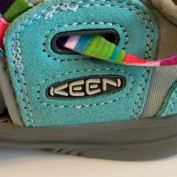 New KEEN Kids' Whisper Raya Fusion Water Sandal Quick Dry Teal Pink Size 4