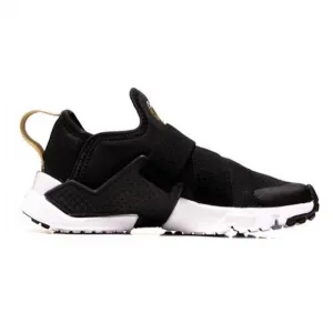 NEW NIKE kids huarache extreme shoes in black/gold