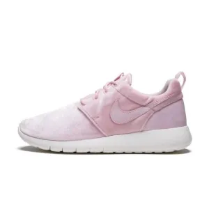 NEW NIKE youth roshe one shoes in arctic pink/sail