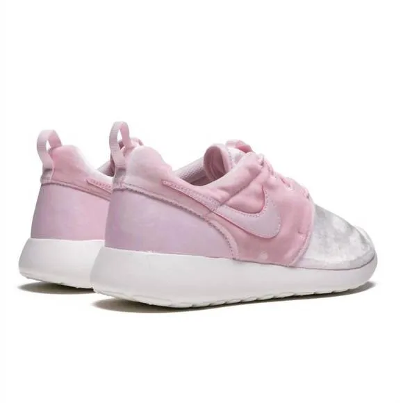 NEW NIKE youth roshe one shoes in arctic pink/sail