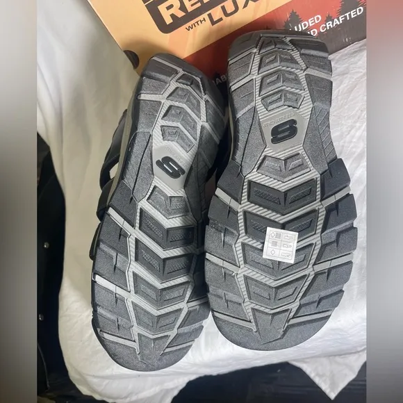 New Size 12 Sketchers Relaxed Fit Tresmen men’s grey Outdoor Sandals 204111