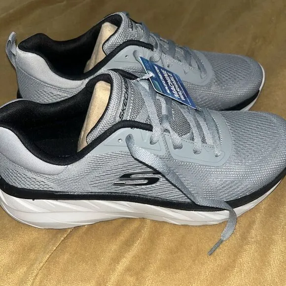 New Skechers Men's D'Lux Ultra Sneaker Shoe Premium Cushion Style 16943S w/ Box‎