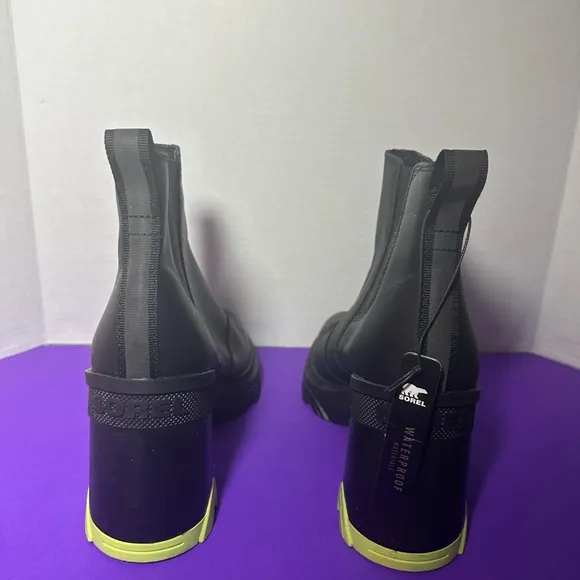 New Sorel Brex Heel Chelsea Lug Sole Boots Black/Green Leather Size 9.5