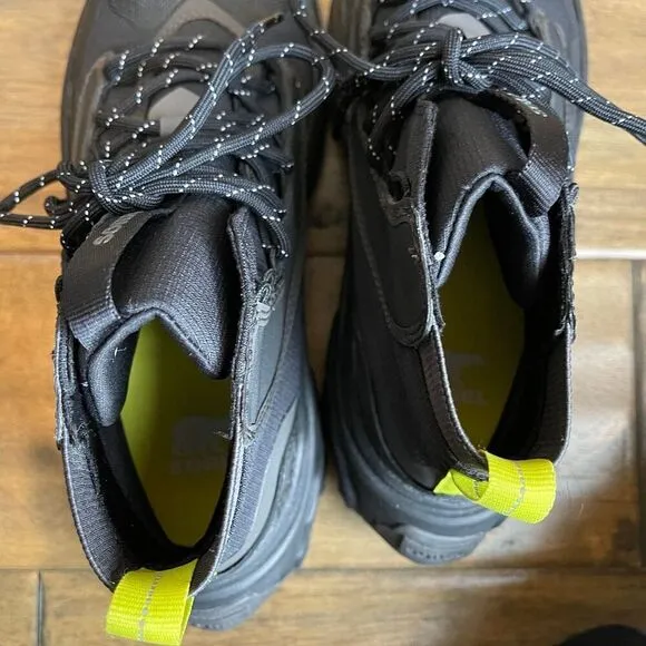 NEW Sorel Kinetic Breakthru venture sneakers in jet black size 9