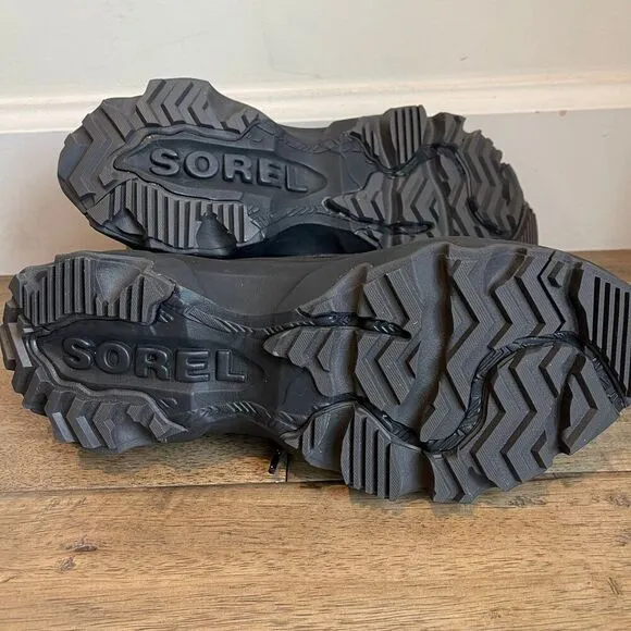 NEW Sorel Kinetic Breakthru venture sneakers in jet black size 9