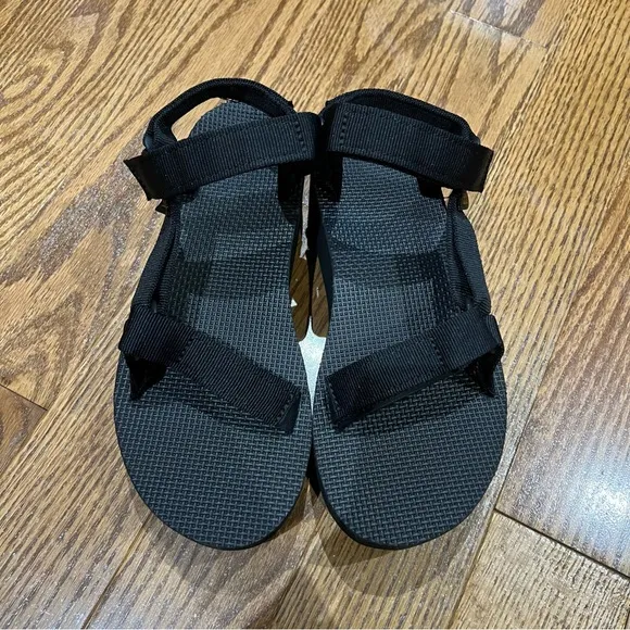 [NEW/BNIB] Teva Black Flatform Platform Universal Sandals - US 10 / EU 41 / UK 8