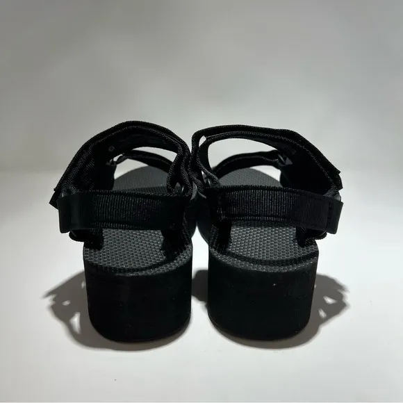 [NEW/BNIB] Teva Black Flatform Platform Universal Sandals - US 7 / EU 38 / UK 5