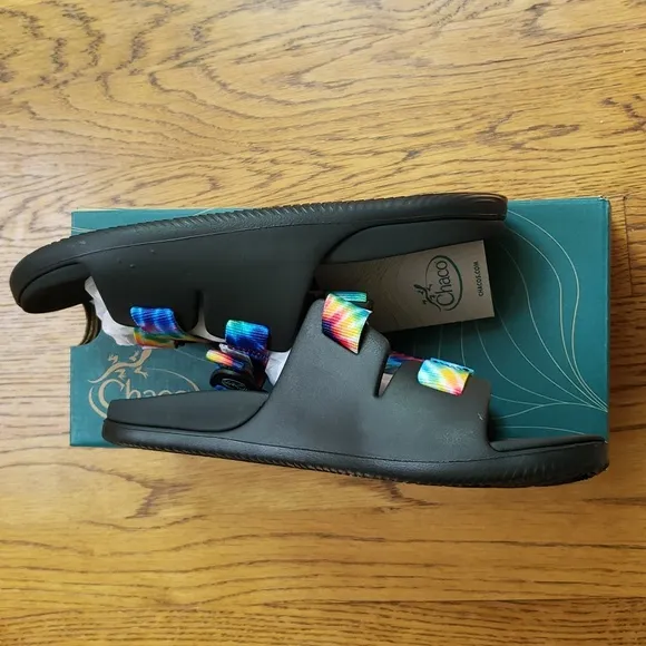 NIB Chaco Chillos Slide Sandal In Black Rainbow Tie Dye Kids Size 5