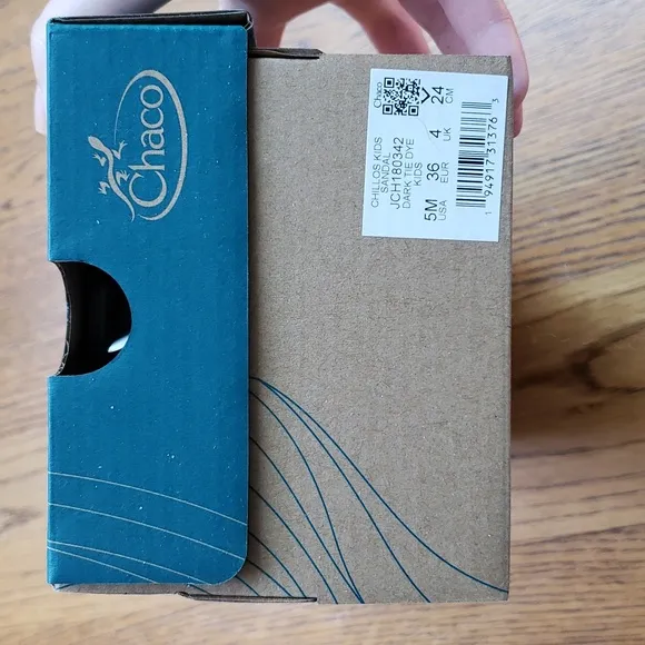 NIB Chaco Chillos Slide Sandal In Black Rainbow Tie Dye Kids Size 5