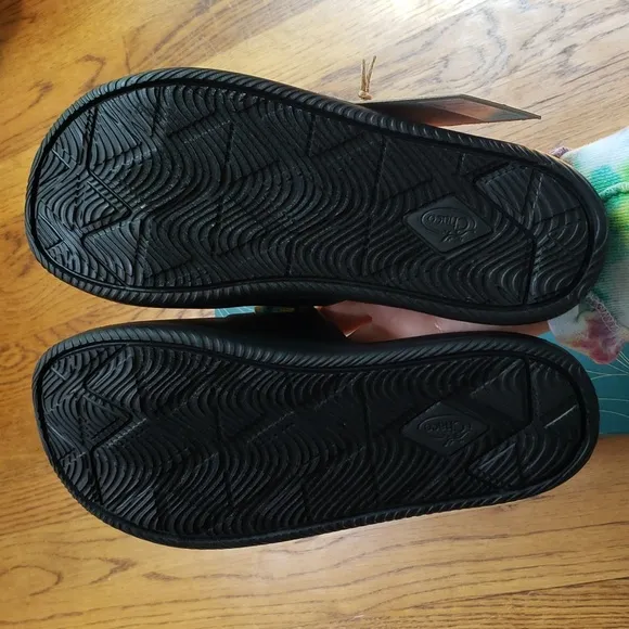 NIB Chaco Chillos Slide Sandal In Black Rainbow Tie Dye Kids Size 5