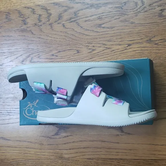 NIB Chaco Chillos Slide Sandal White And Multicolor Tie Dye Print Kids Size 4