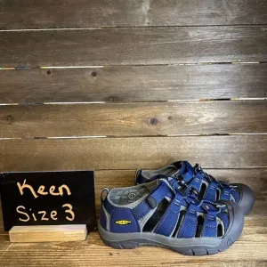 NIB New Big Kids Keen Newport H2 Blue Strappy Outdoor Shoes Sandals Size‎ 3 Y
