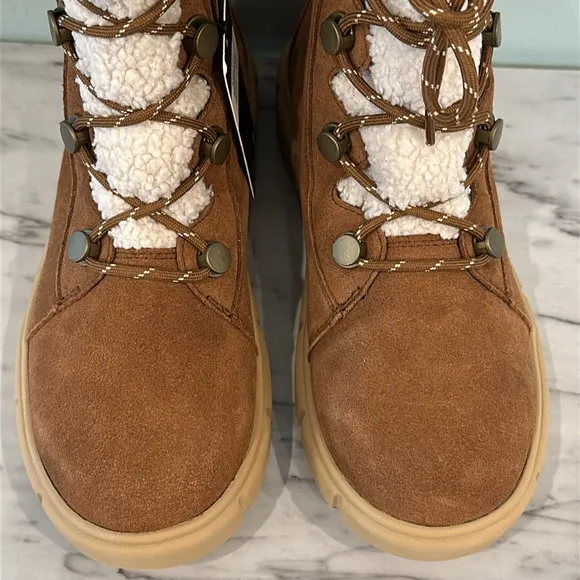 NIB SOREL Women's Waterproof Suede Boots