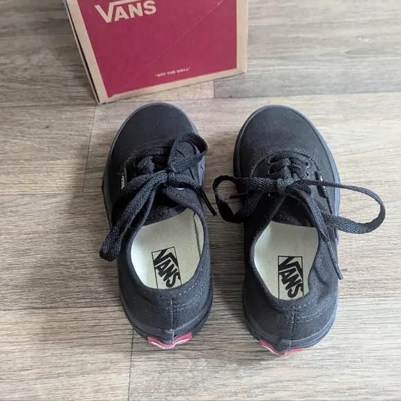 NIB Vans Youth Kid's Authentic Classic All Black Skateboard Shoe Size 12