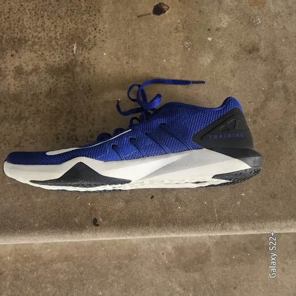 NIKE 12 BLUE AND WHITE ATLHETICS TENIS