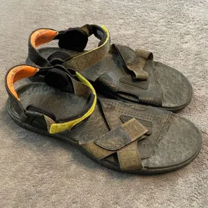 Nike Air Deschutz Outdoor Mens Sandals