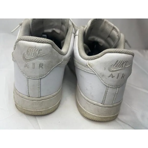 Nike Air Force 1 07’ Shoes Mens Size 8.5 White Sneakers Athletic Lace Up Sports