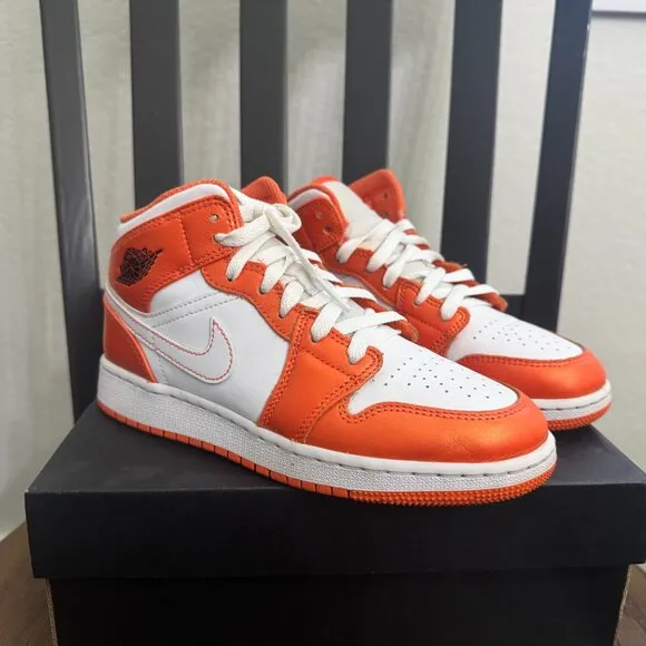 Nike Air Jordan 1 Mid LE (GS) Sneakers – Youth Size 4 Boys, Electro Orange