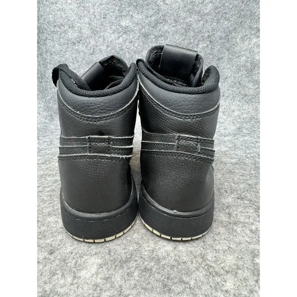 Nike Air Jordan 1 Retro High Black OG Shoes Boys Size 6.5Y Sneakers 575441-002