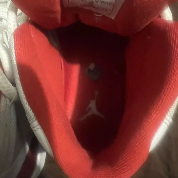 Nike Air Jordan Retro 11 Cherry