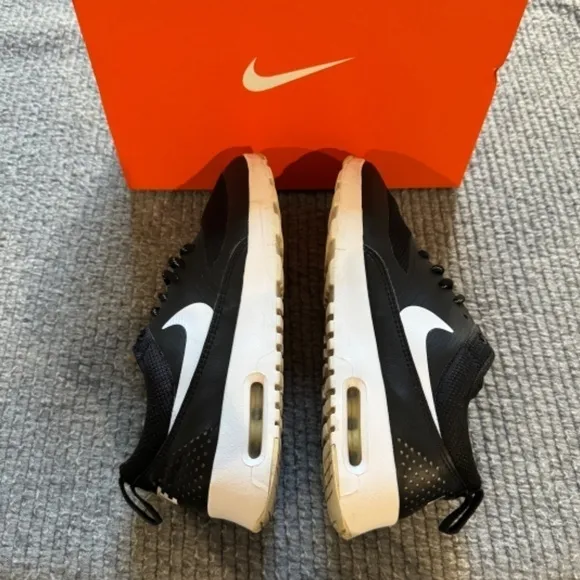 Nike Air Mac Thea Black White Youth Size 4.5 Boy Running Shoes Sneakers