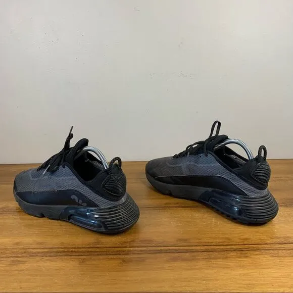 Nike Air Max 2090 Black Anthracite Youth Sneaker Size 6.5Y