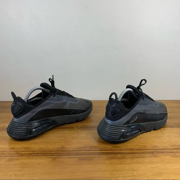 Nike Air Max 2090 Black Anthracite Youth Sneaker Size 6.5Y