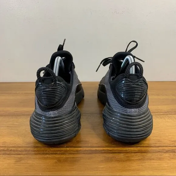 Nike Air Max 2090 Black Anthracite Youth Sneaker Size 6.5Y