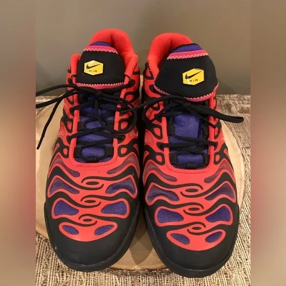 Nike Air Max Plus Drift All Day Black Bright Crimson Men’s Size 11 FD4290-003