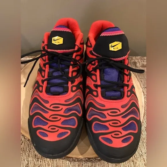 Nike Air Max Plus Drift All Day Black Bright Crimson Men’s Size 11 FD4290-003