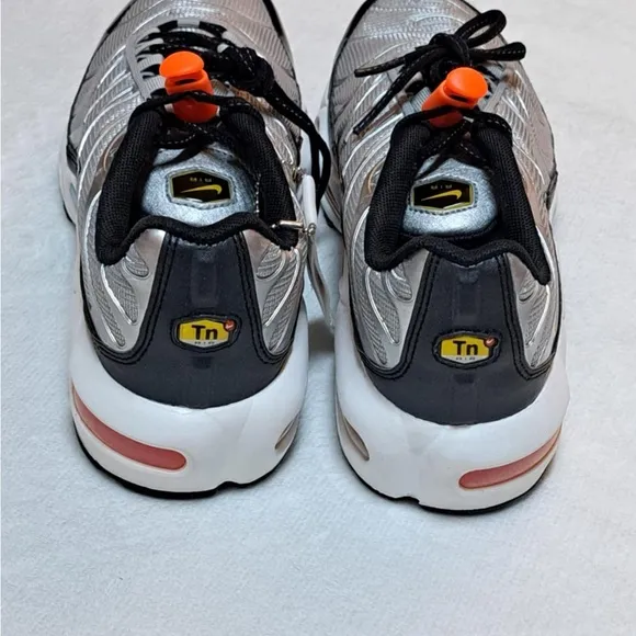 Nike Air Max Plus Silver Shoes Size: 6Y / 7.5W