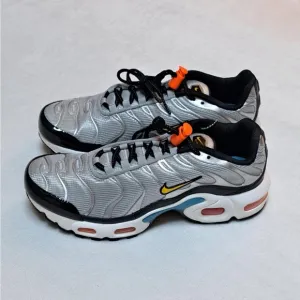 Nike Air Max Plus Silver Shoes Size: 6Y / 7.5W