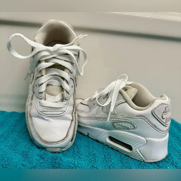 Nike Air  White Tennis Shoes