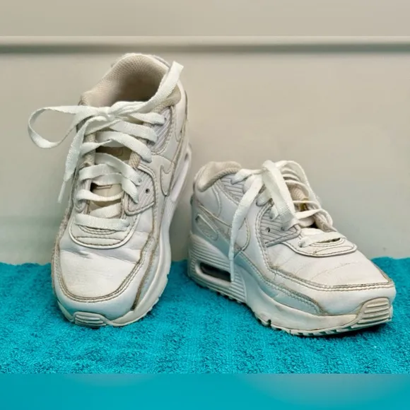 Nike Air  White Tennis Shoes