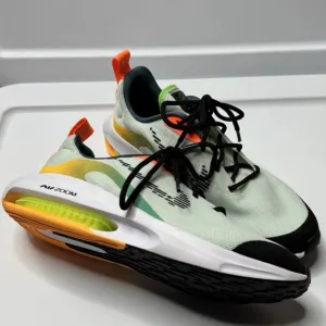 Nike Air Zoom Arcadia 2 Running Sneaker Youth Boys Size 5 Barely Green Lace Up