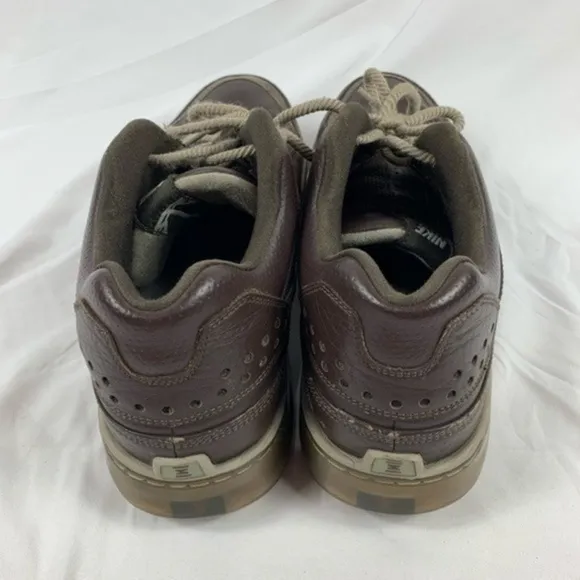 Nike Basketball Men’s walking Shoes Brown Sz 11