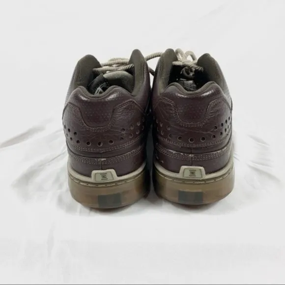 Nike Basketball Men’s walking Shoes Brown Sz 11