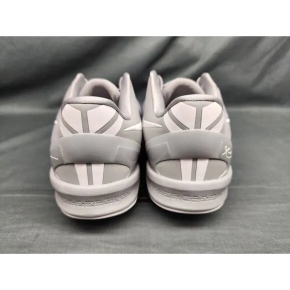 Nike Boys Kobe VIII (GS) Sneakers Mesh Wolf Grey White Size 7 NEW IN BOX!