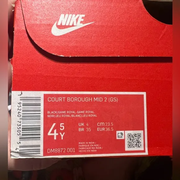 NIKE COURT BOROUGH MID 2 YOUTH SHOES size 4.5