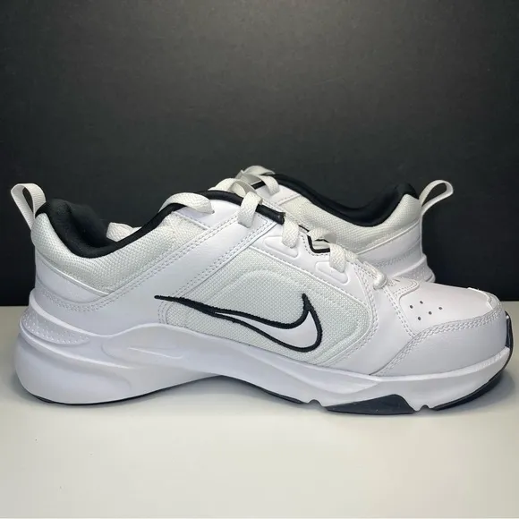 Nike Defy All Day Running/Walking Sneaker Shoes  DJ1196-102 Size 9 Men