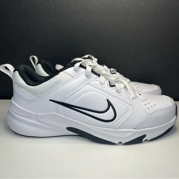 Nike Defy All Day Running/Walking Sneaker Shoes  DJ1196-102 Size 9 Men