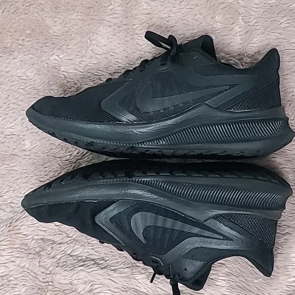 Nike Downshifter Men's Size 8 Black Mesh Athletic Running Shoes CI9982