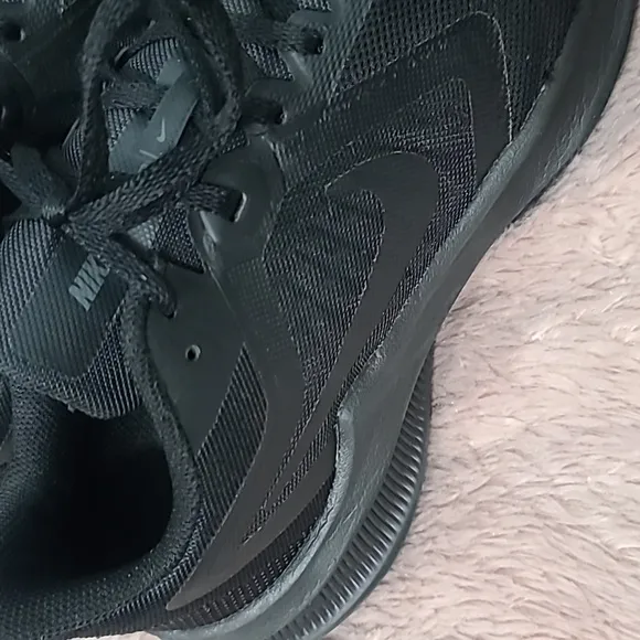 Nike Downshifter Men's Size 8 Black Mesh Athletic Running Shoes CI9982