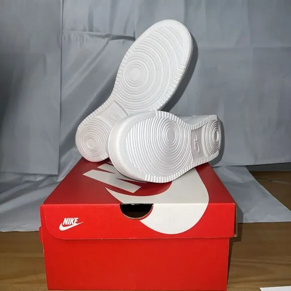 Nike Ebernon Low AQ1779-100 Sneakers Women's 9 White Leather Comfort Shoes BBS82
