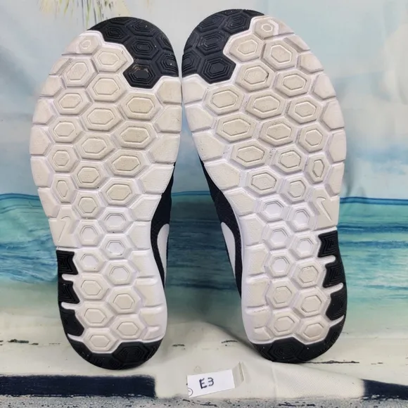 Nike Flex Experience RN Womens 9