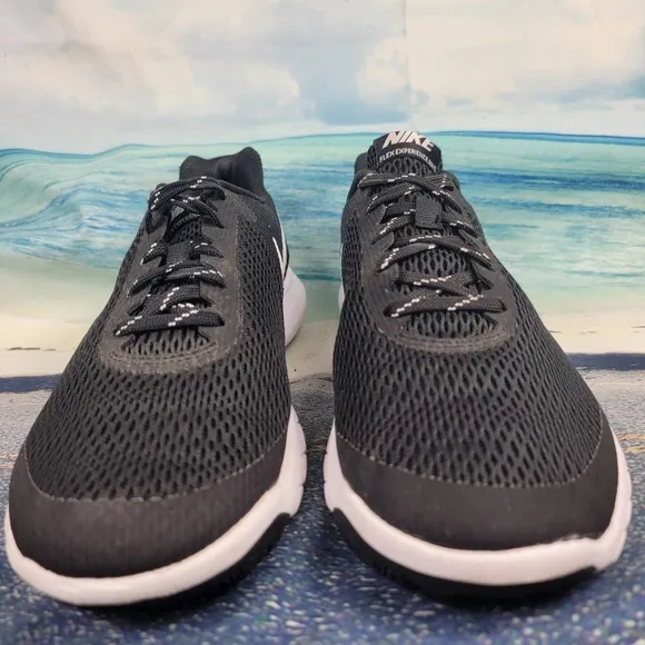 Nike Flex Experience RN Womens 9