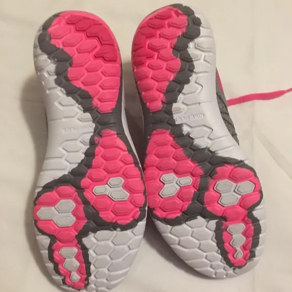 Nike flex Fury 2 grade school  Running Shoes NWOT